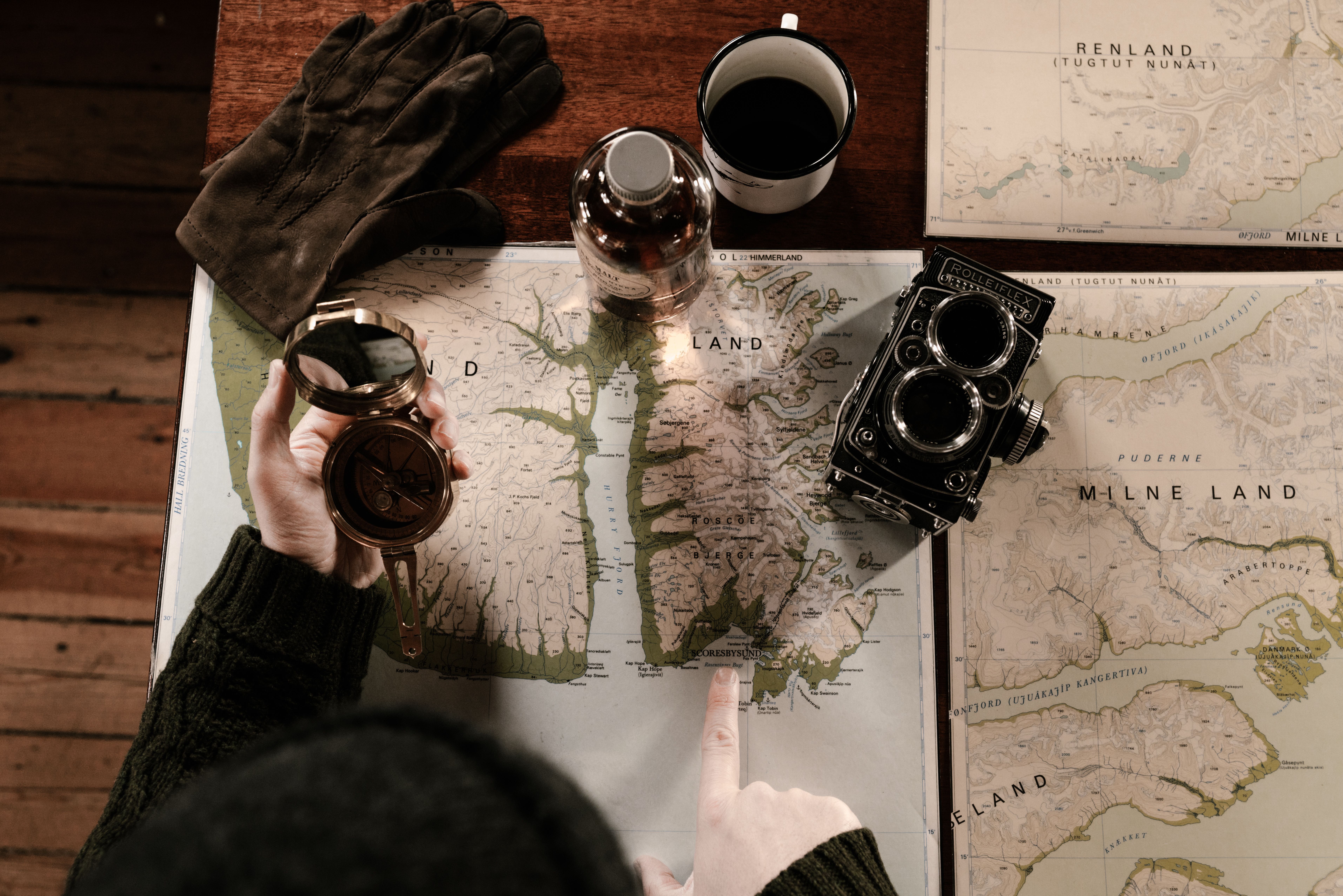 Choose a route: full Ring Road, a region, or the Highlands
