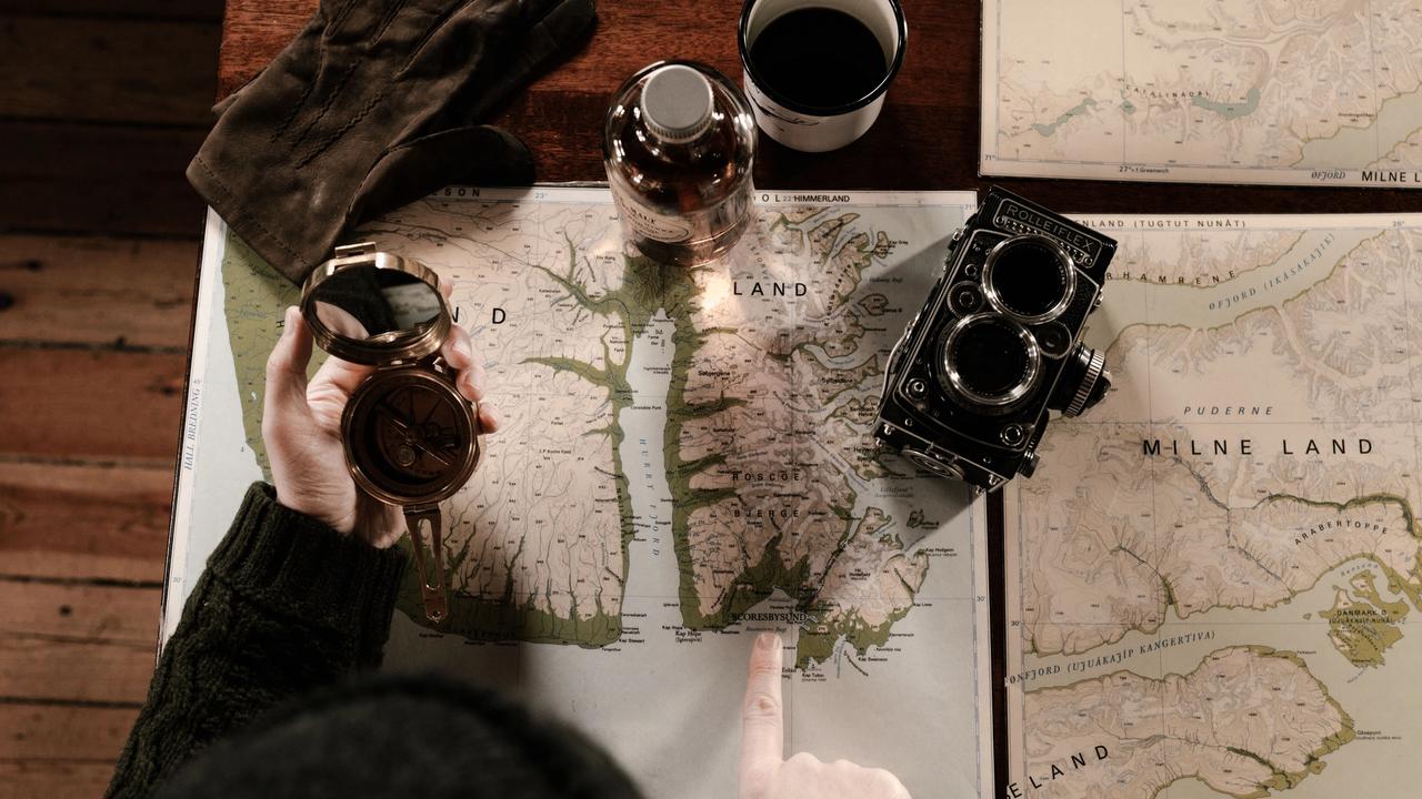 Choose a route: full Ring Road, a region, or the Highlands