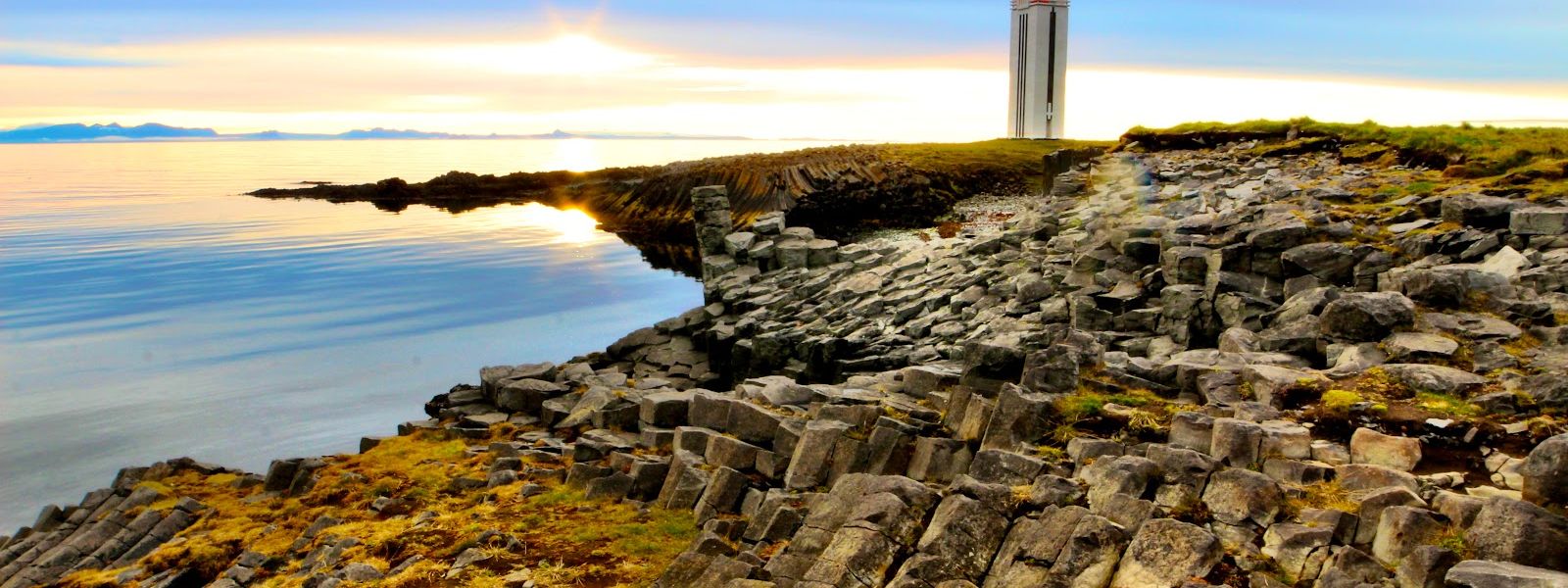Kalfshamarsvik Lighthouse