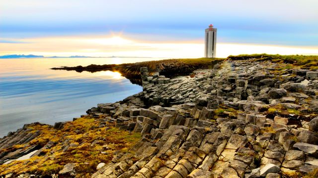 Kalfshamarsvik Lighthouse