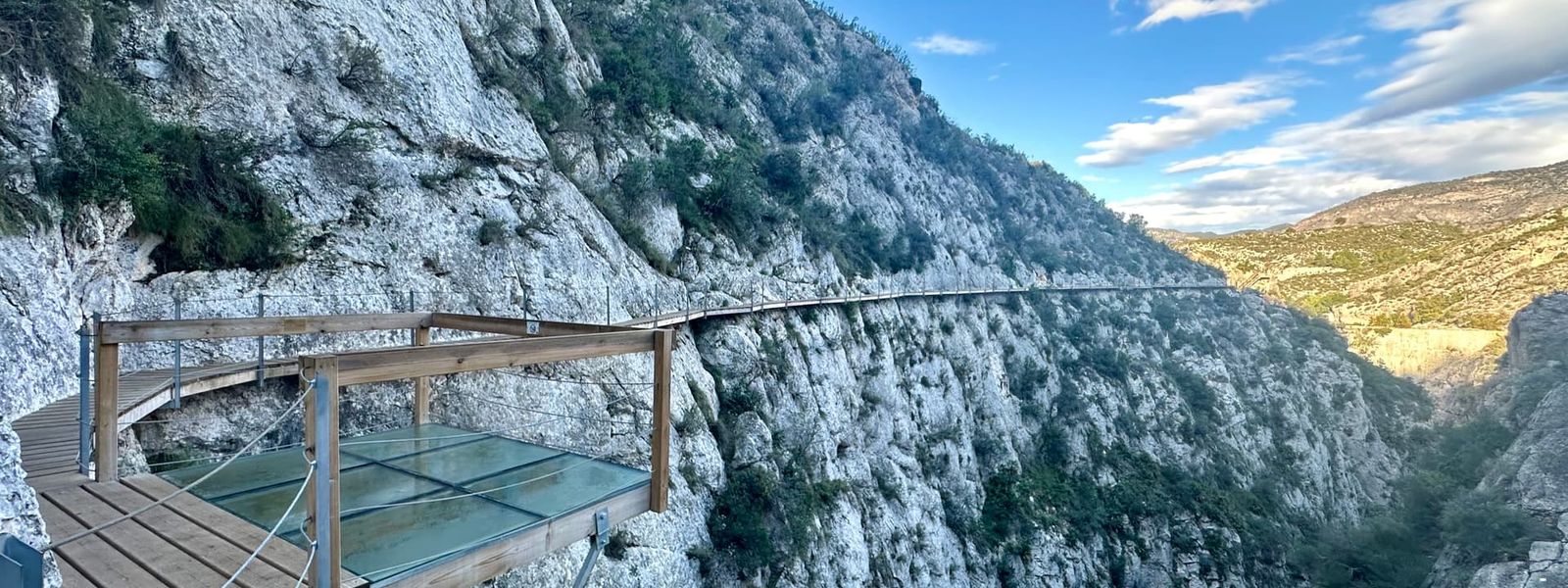 Relleu Footbridge