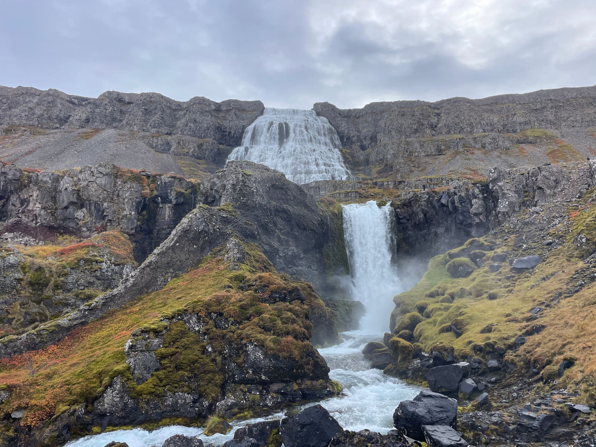 Водопад Фоссфьордур