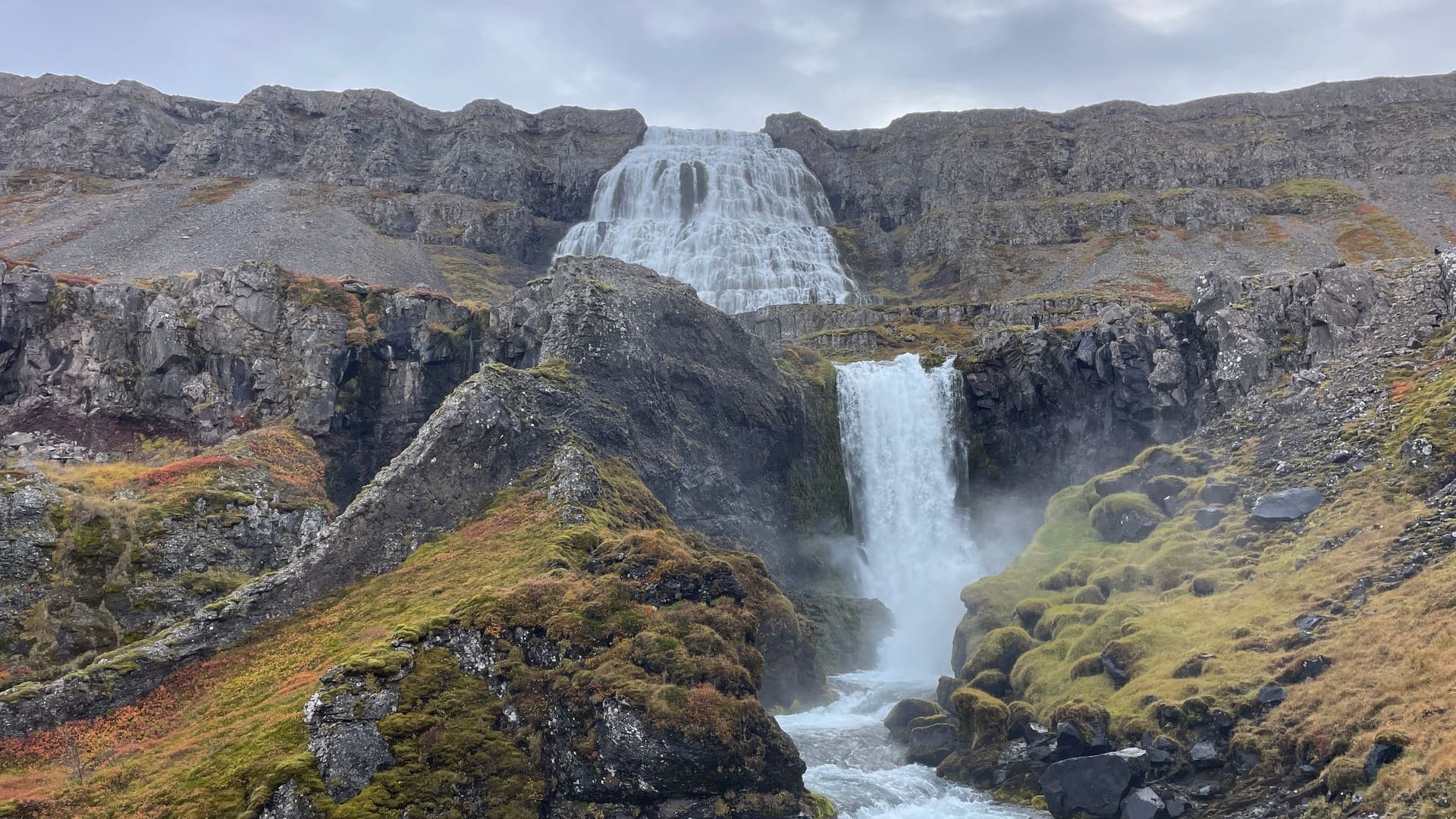 Водопад Фоссфьордур