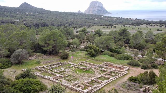 Ses Paisses de Cala d'Hort Archaeological Site