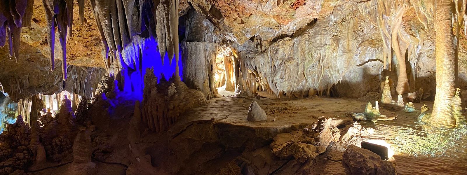 Coves de Gènova