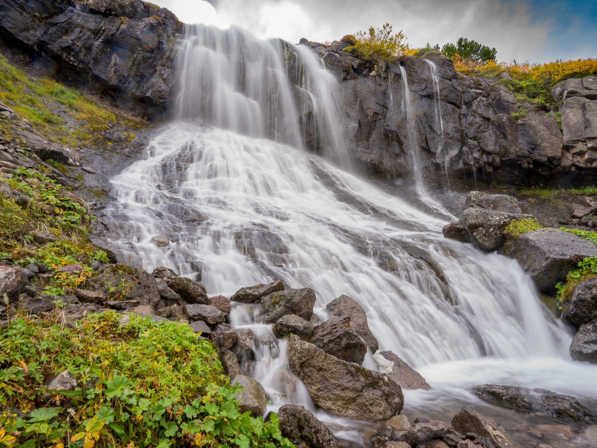 Водоспад Бунарфосс