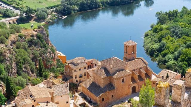 Старовинна церква Міравета