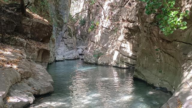 Ручей Бокалеонес