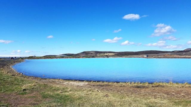 Блакитне озеро