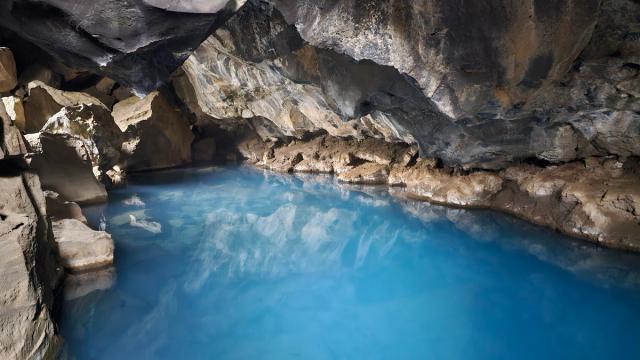 Grjotagja Lava Cave
