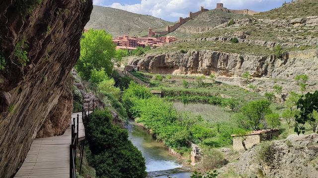 Прогулянковий маршрут вздовж річки Гвадалавіар