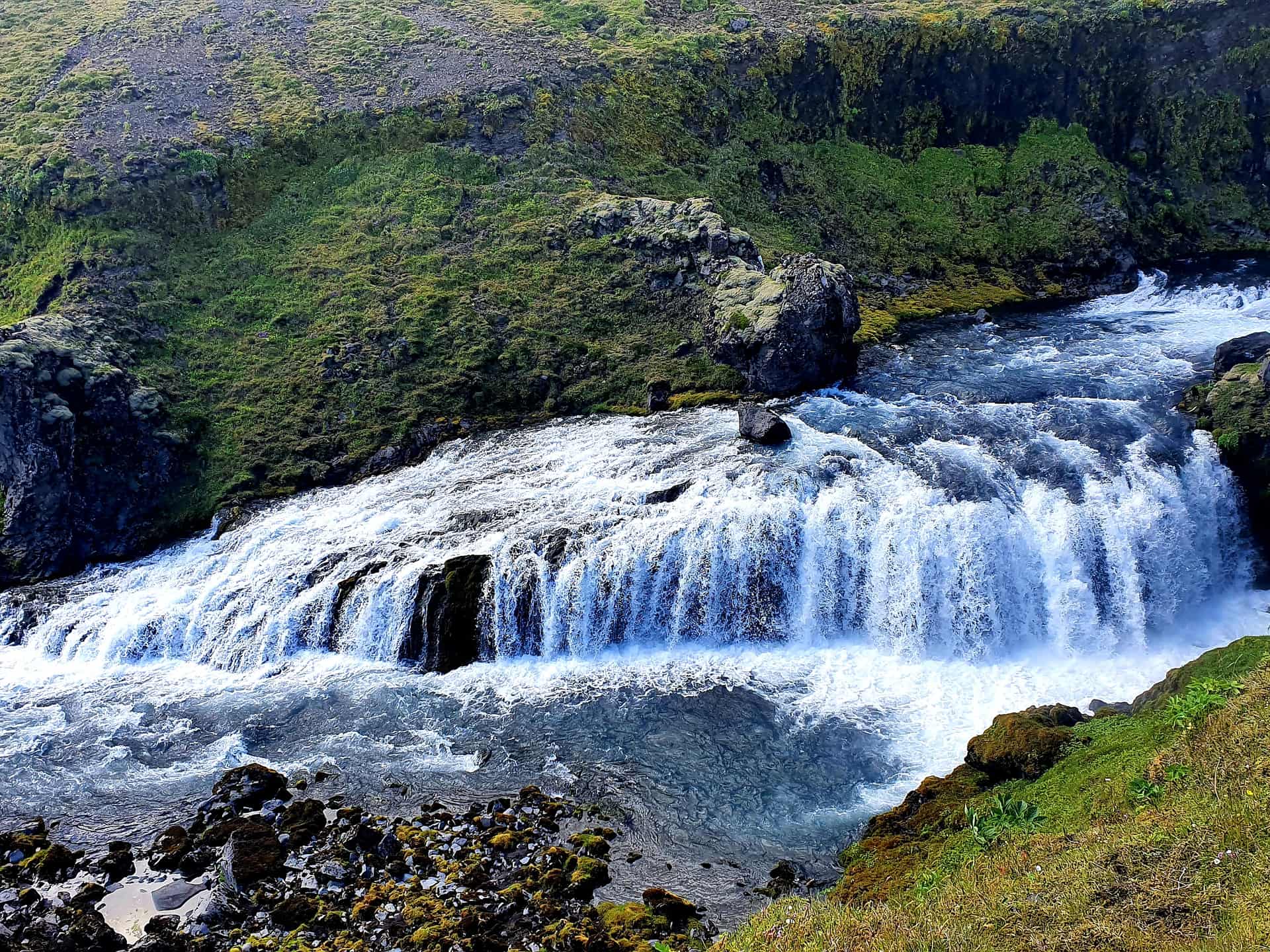 Водопад Роллуторфуфосс