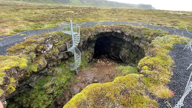 Печера Арнаркер