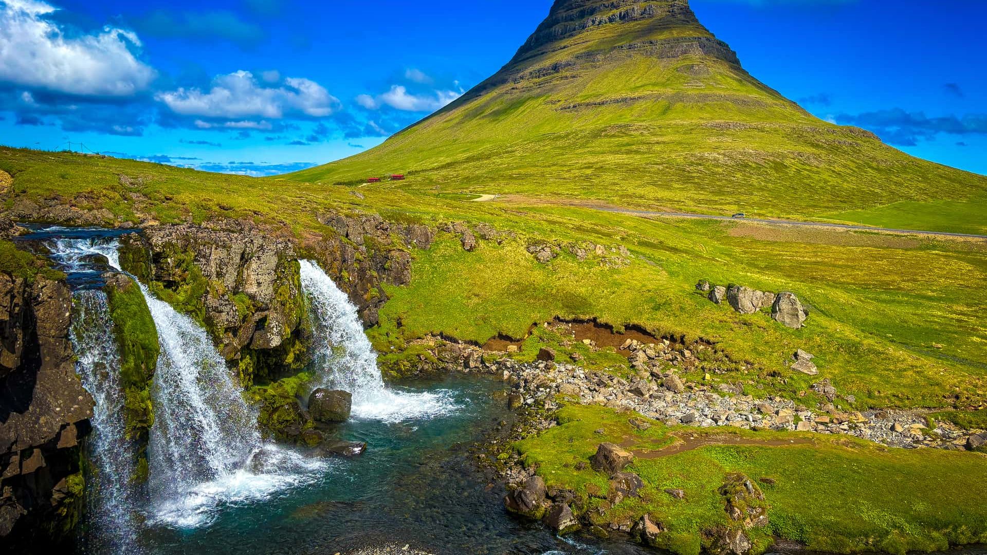 Оглядова точка водоспаду Кіркьюфеллсфосс