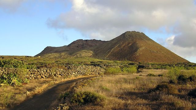 La Corona Volcano