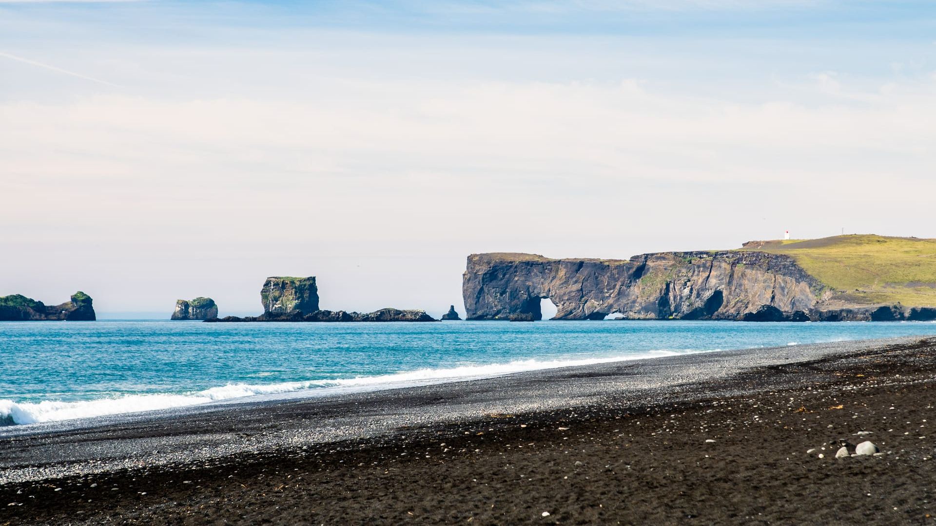 Чорний пляж Рейнісф’яра