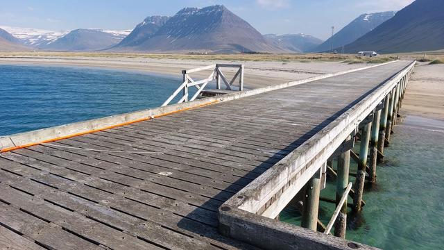 Пирс в Онунадфьорд