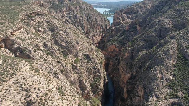 Каньйон Альмаденес річки Мундо
