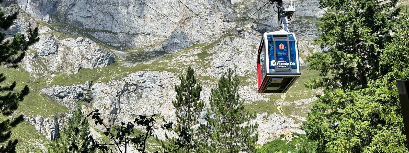 Fuente De Cable Car