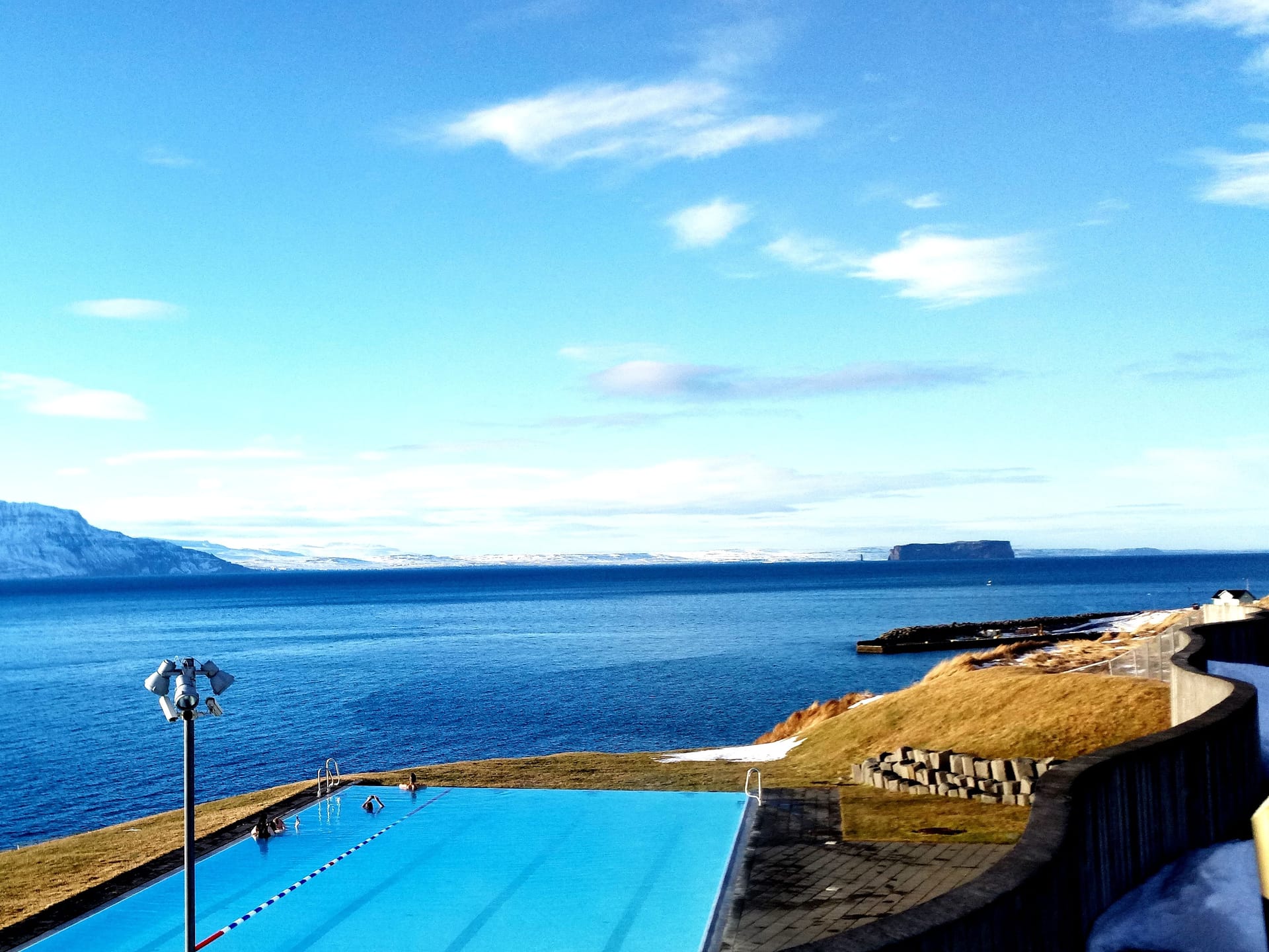 Басейн у Хофсосі