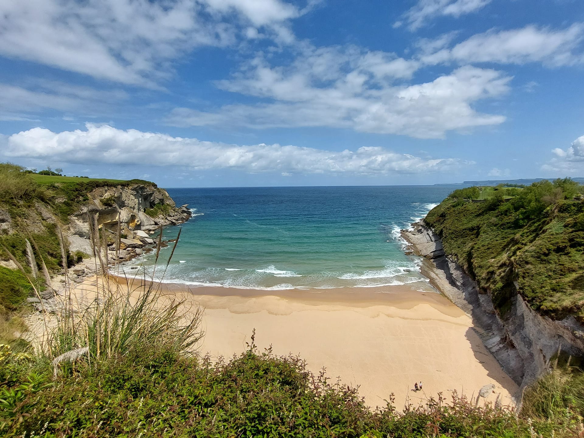 Пляж Маталеньяс