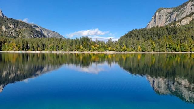 Озеро Товель