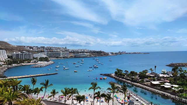 Anfi del Mar Beach