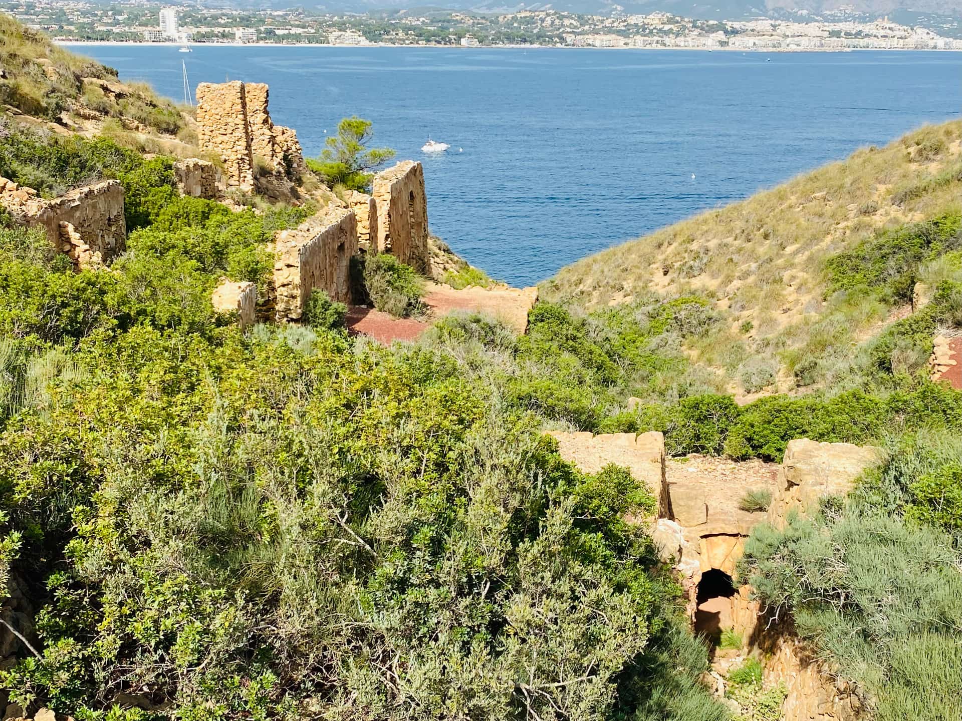 Старая охровая шахта