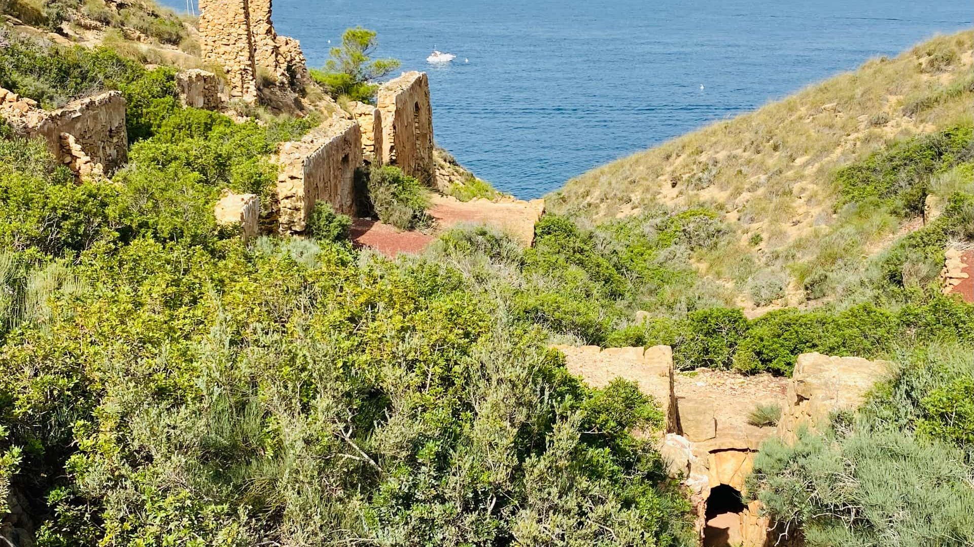 Старая охровая шахта