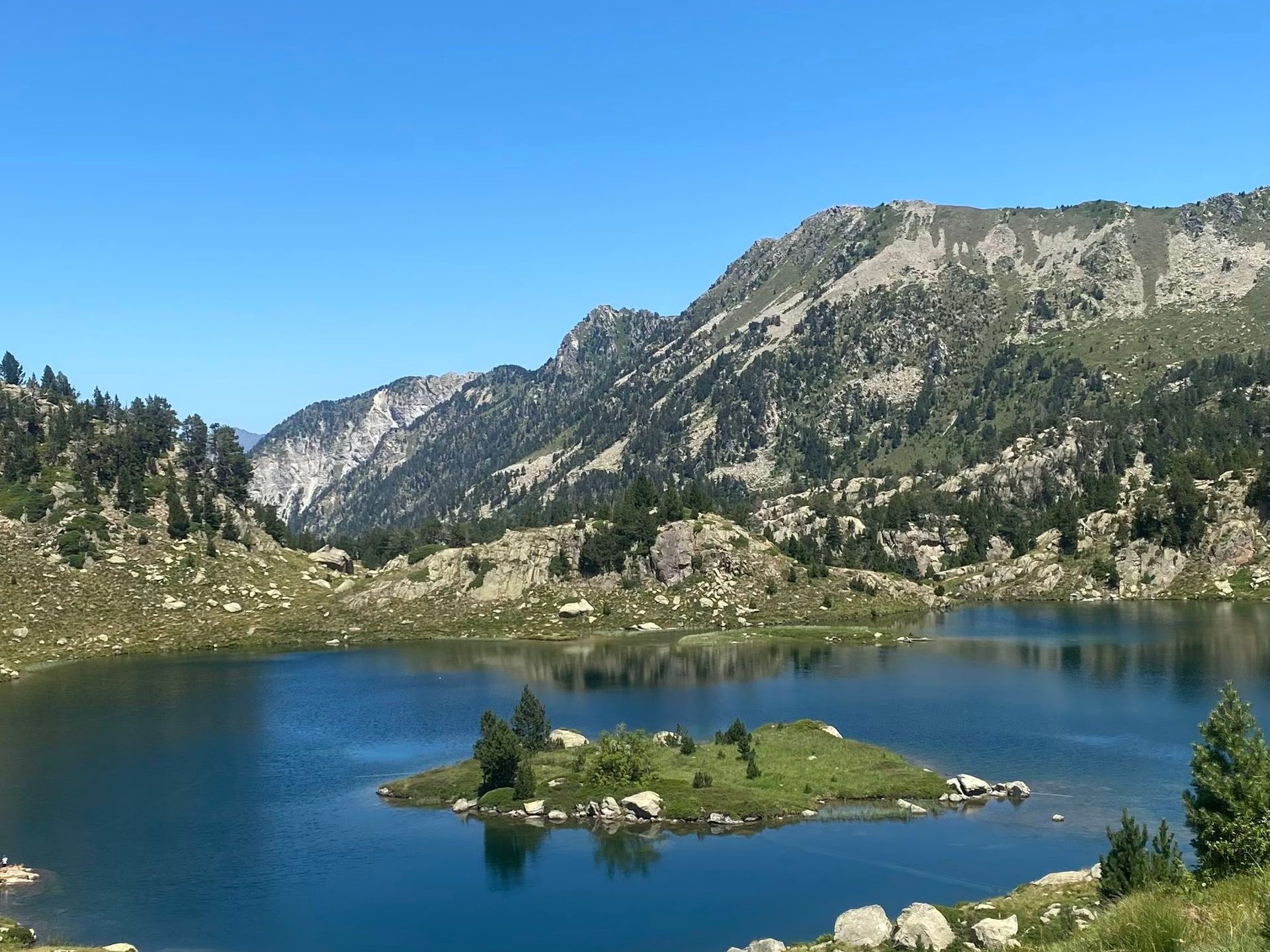 Озеро План-де-Коломерс