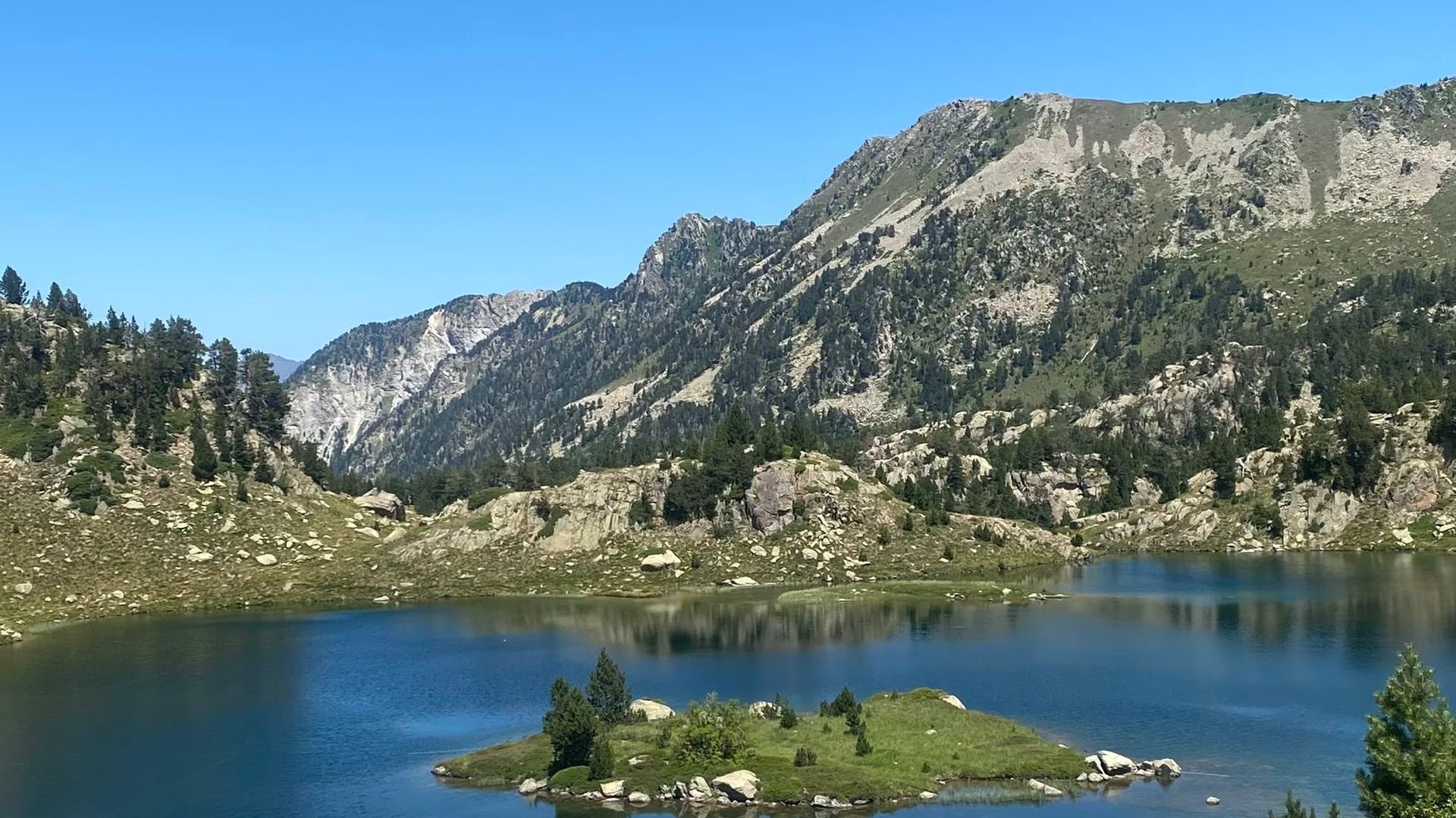 Озеро План-де-Коломерс