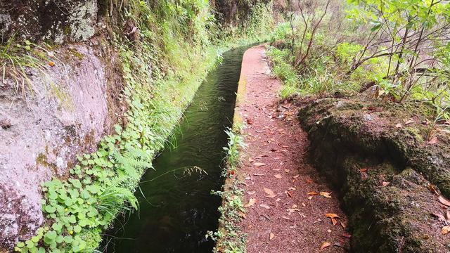 Levada da Rocha Vermelha