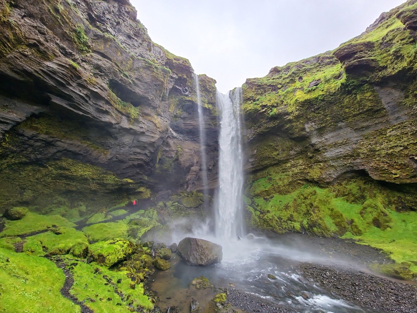Kvernufoss Waterfall