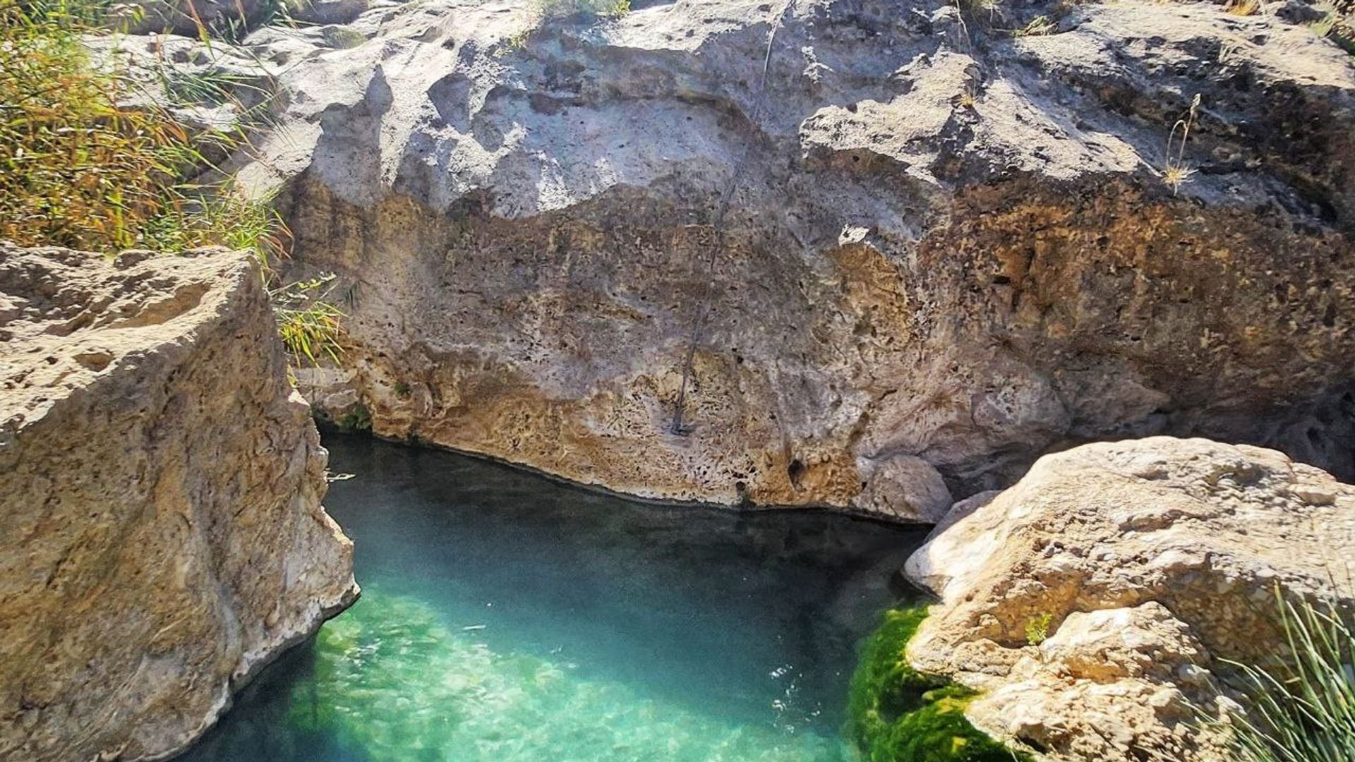 Villanueva de las Torres Cleft