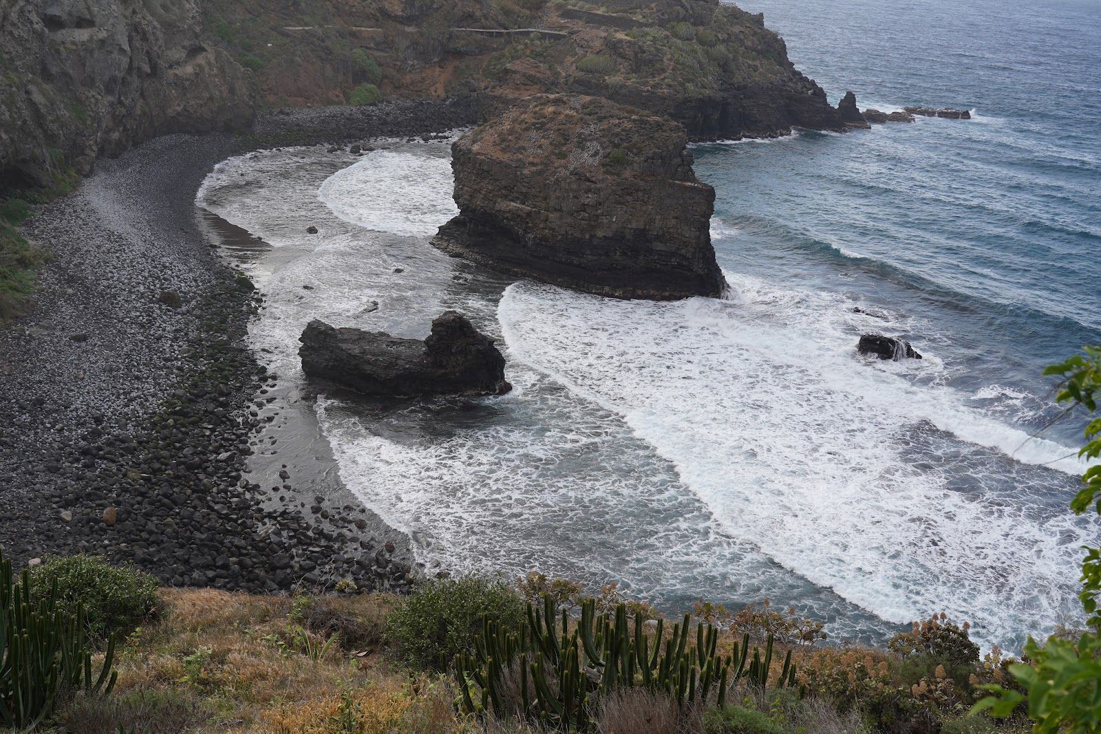El Burgado Viewpoint & Los Roques Beach