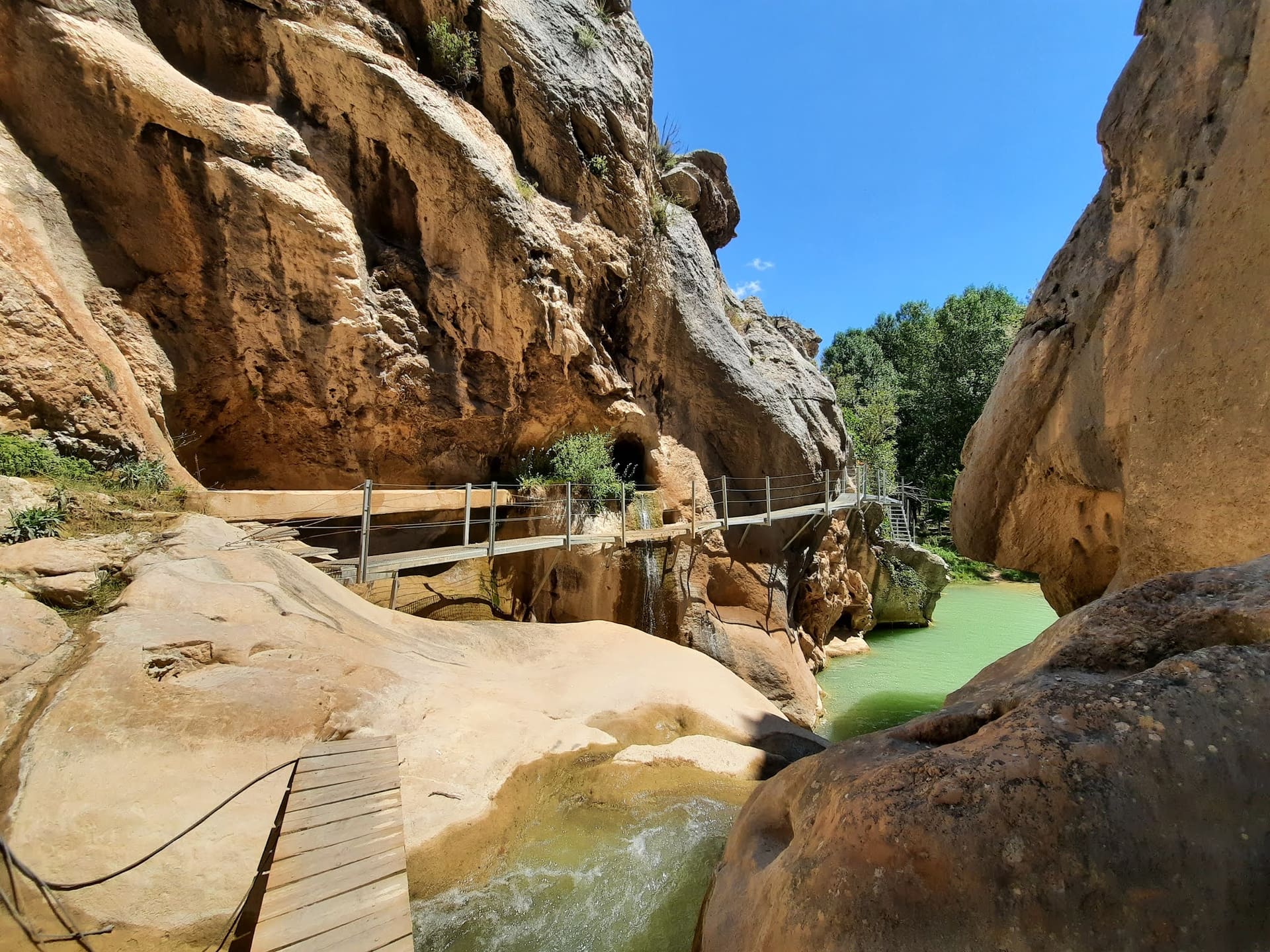 Пасарелас-де-ла-Хос-Мала