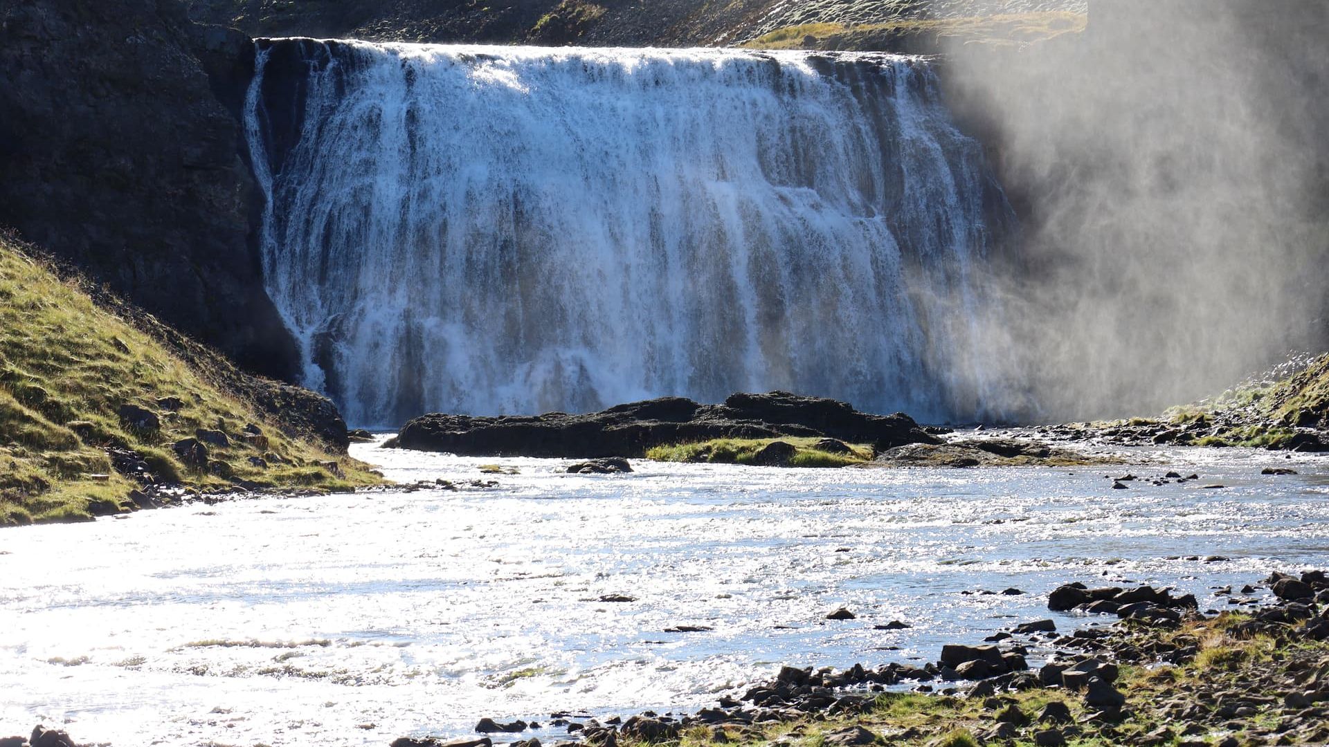 Водопад Торуфосс
