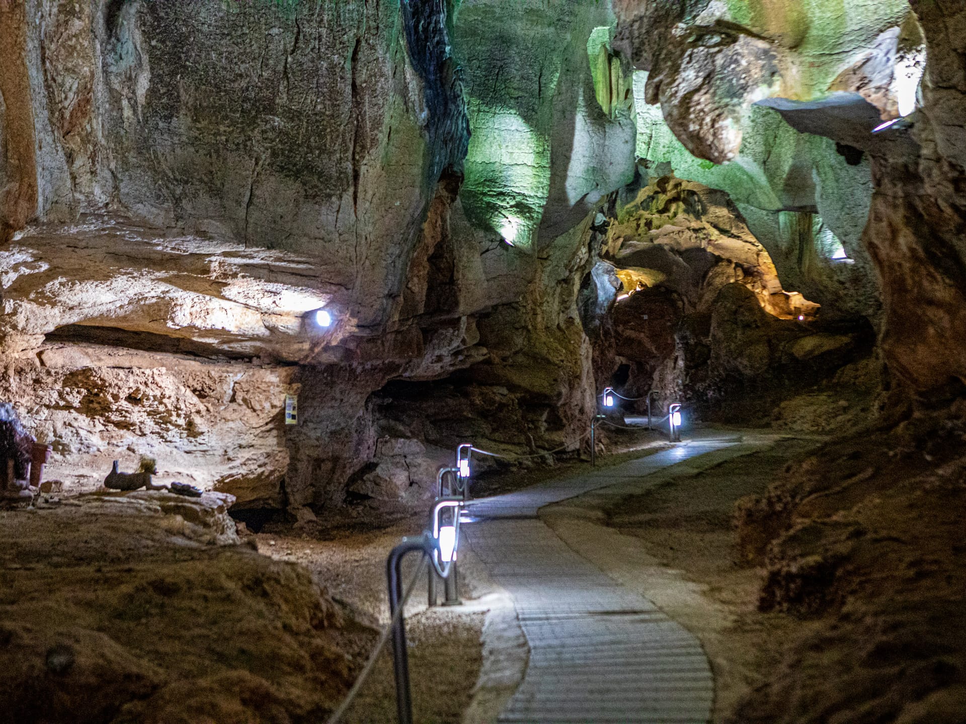Пещера Черепов