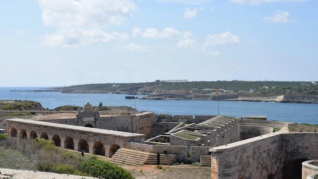 Isabel II Fortress / Mola Fortress