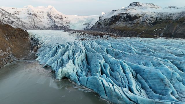 Svinafellsjokull Glacier