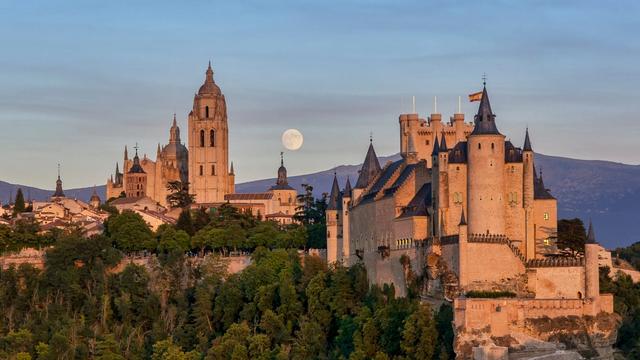 Алькасар у Сеговії
