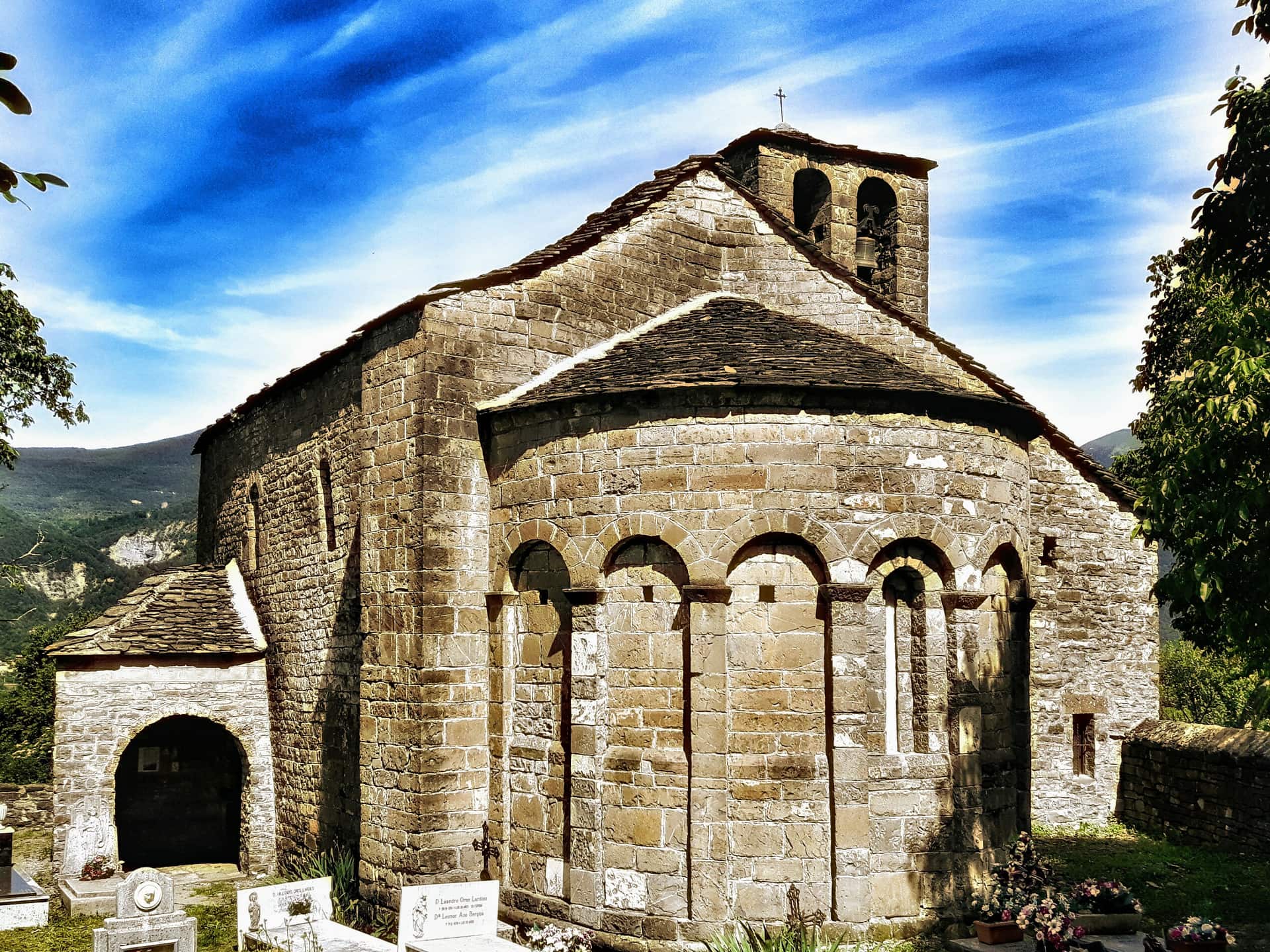 Церква Санта-Еулалія-де-Орос-Бахо