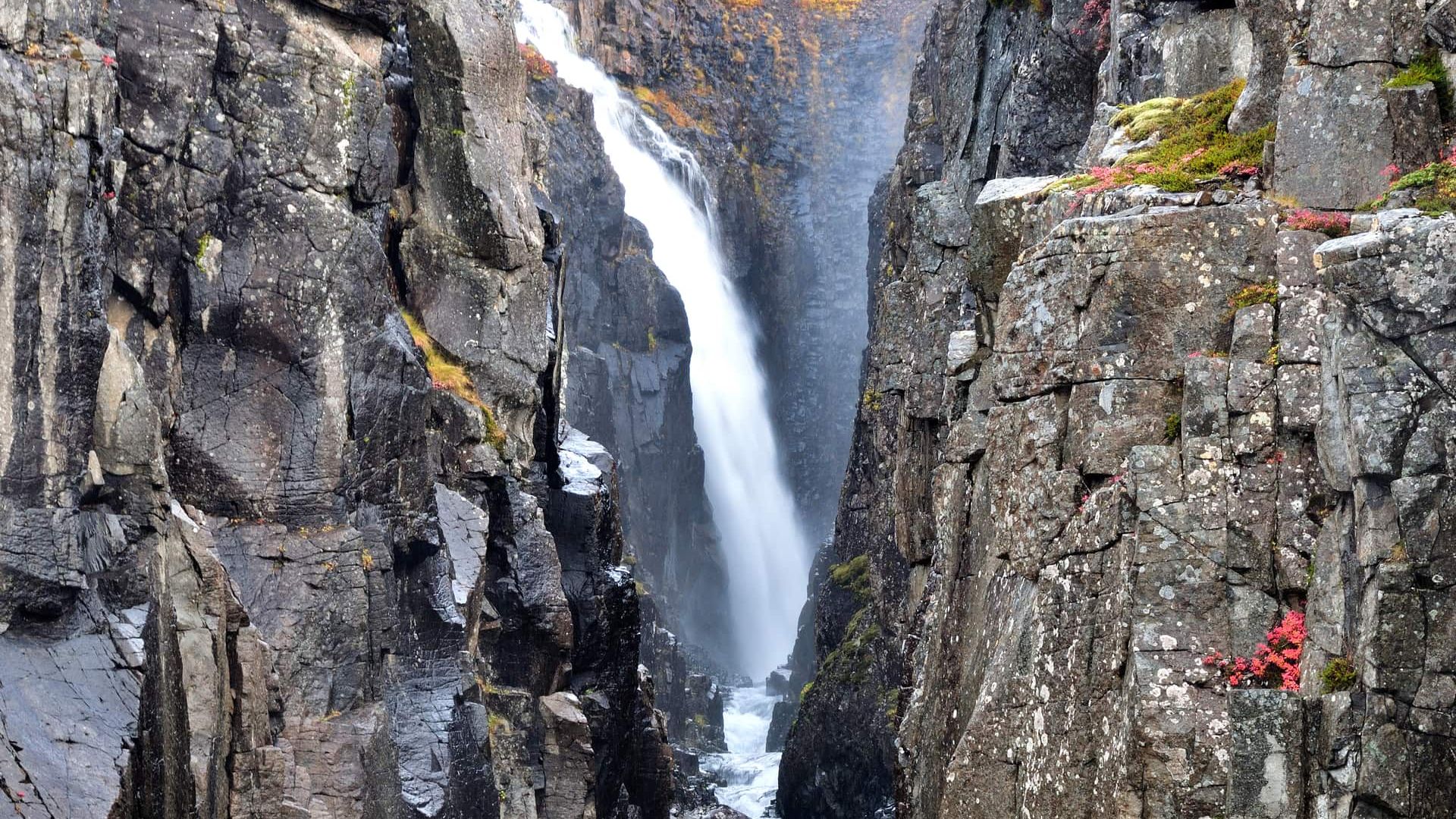 Водопад Годафосс (Бьярнарфьордур)