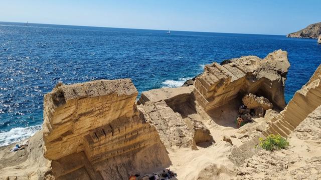 Sa Pedrera de Cala d'Hort