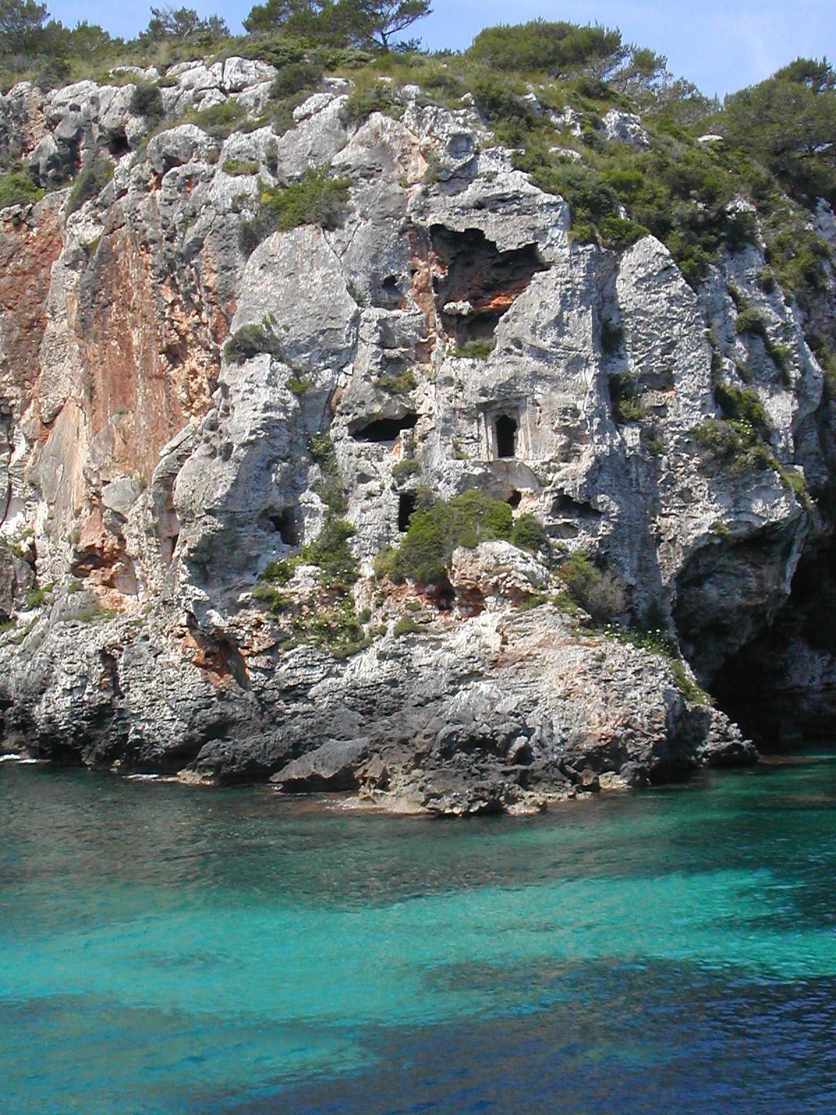 Necròpolis de Cales Coves