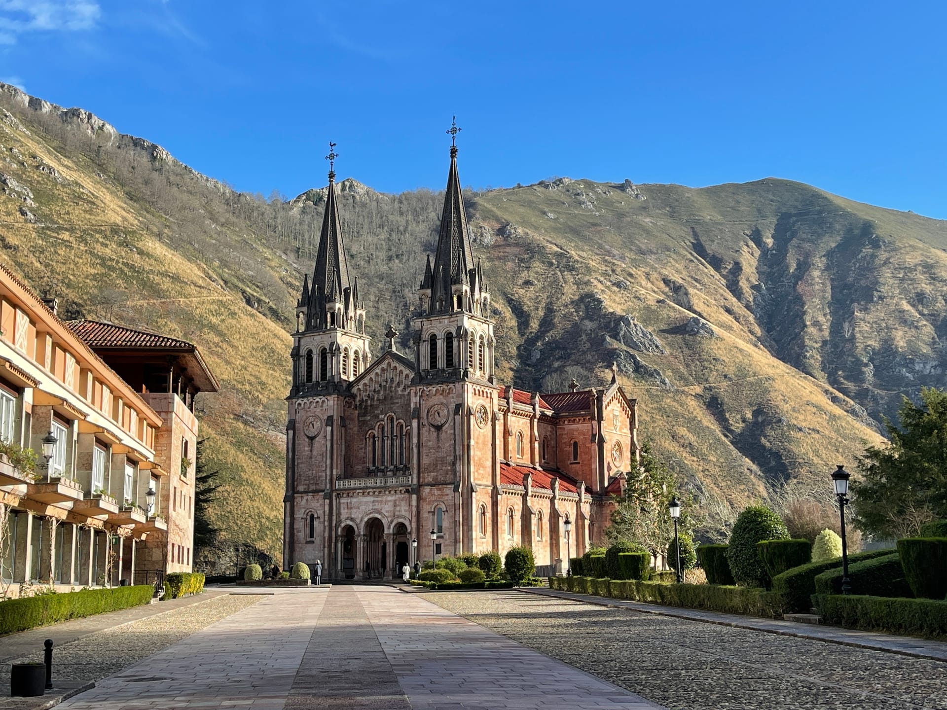 Базиліка Санта-Марія-ла-Реаль-де-Ковадонга