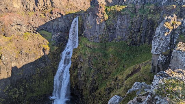 Водопад Гльювюрсаурфосс
