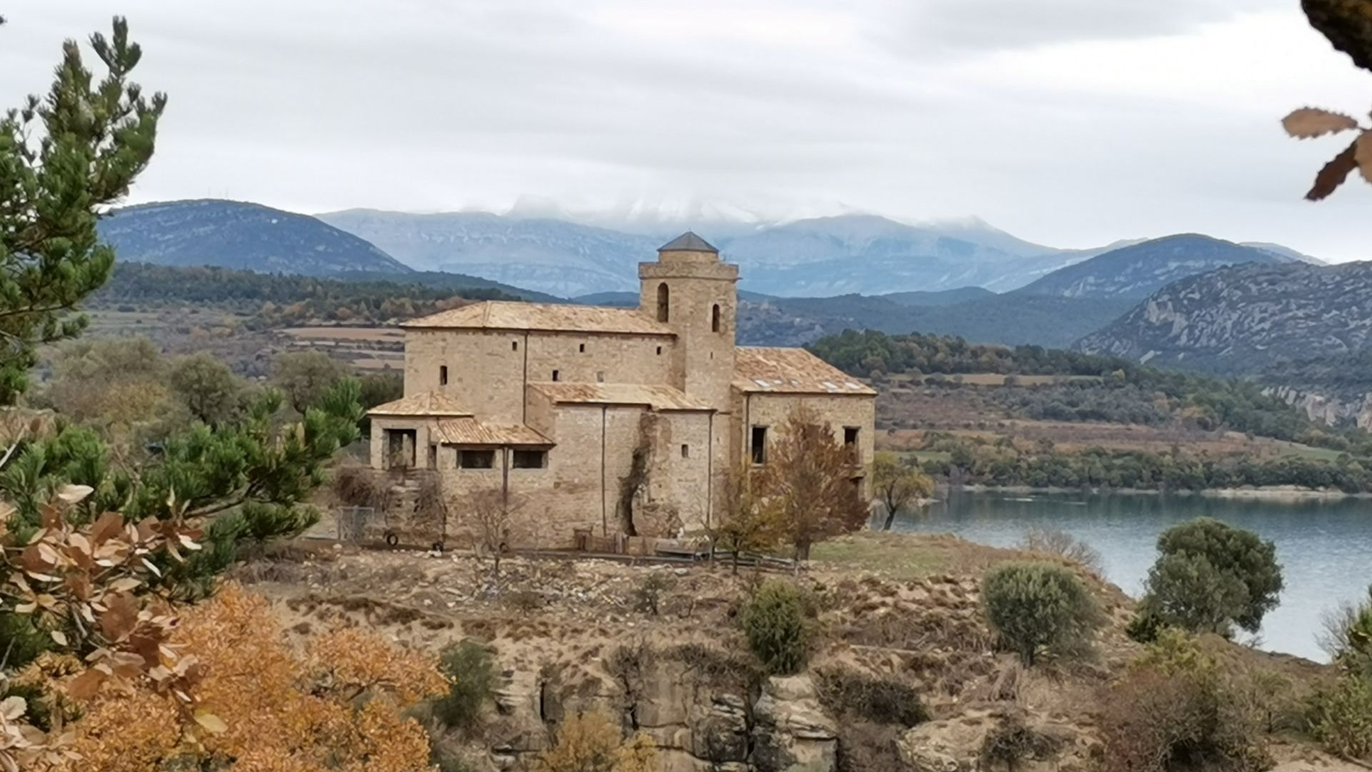 Церковь Мипанас