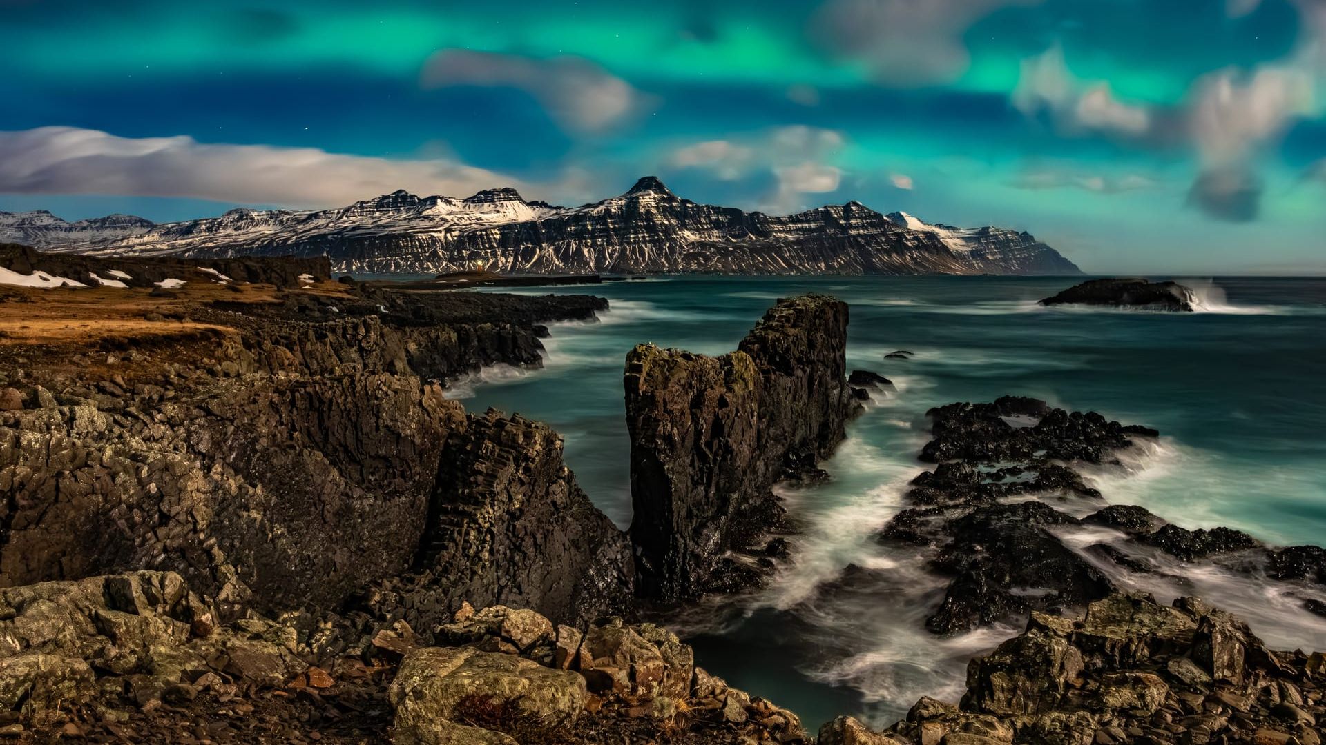 Скалы мыса Ваттарнес