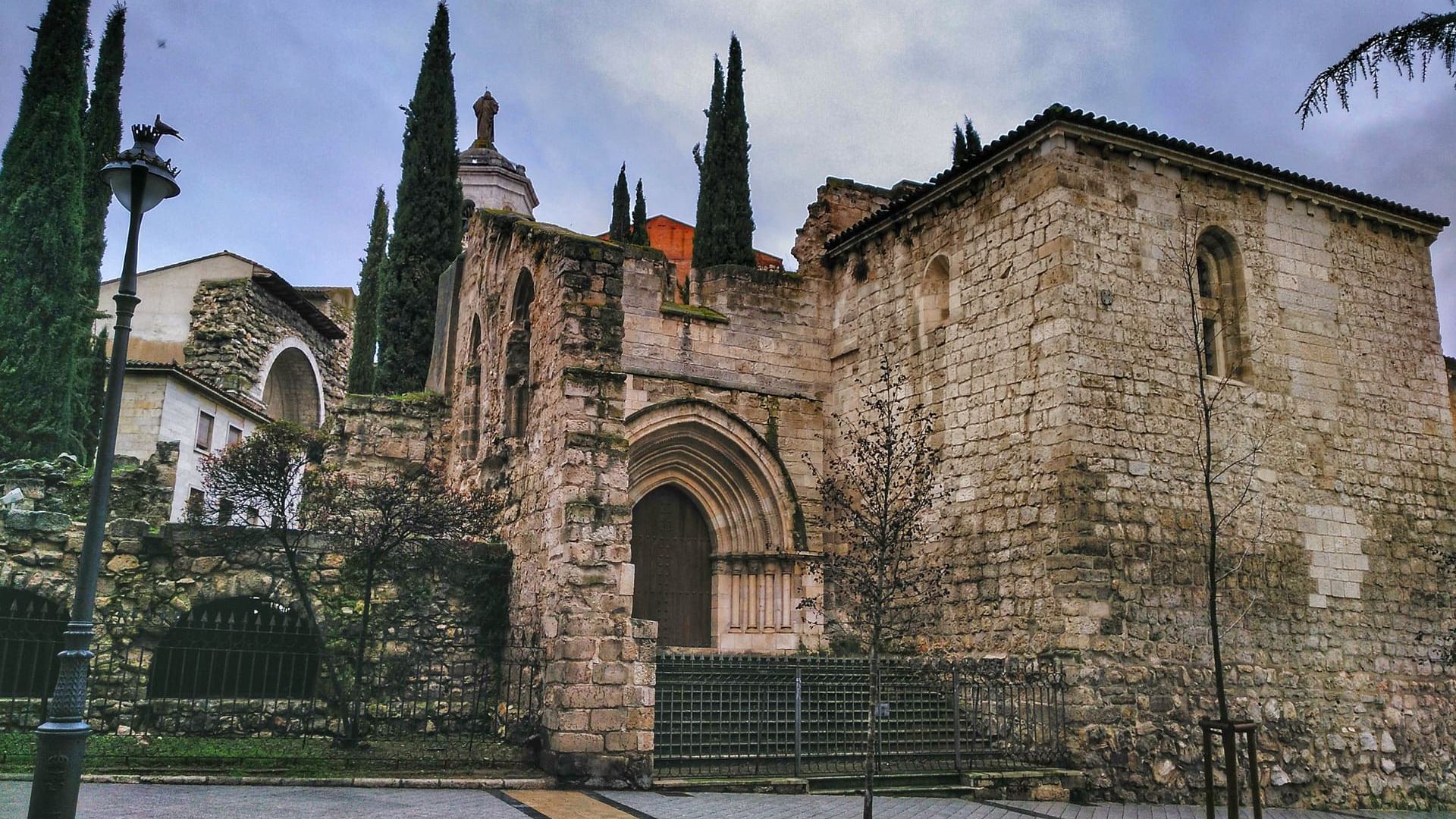 Руины коллегиальной церкви Санта-Мария-ла-Майор